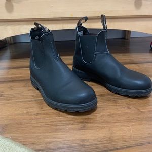 Blundstones